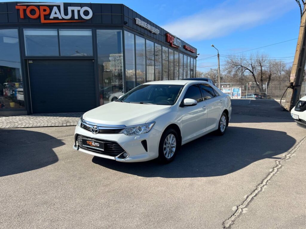 Toyota Camry 2017