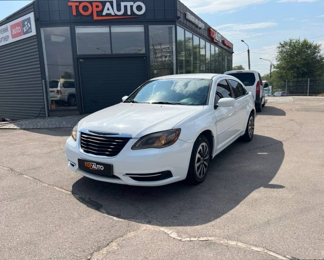 Chrysler 200 LX 2012